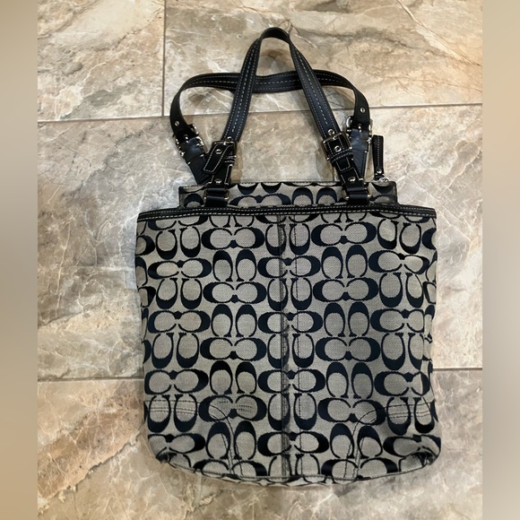 Coach Classic Canvas Signature HAMPTON Handbag - Picture 4 of 6